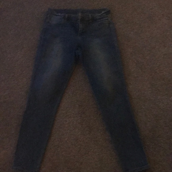 Jeans - Picture 1 of 2